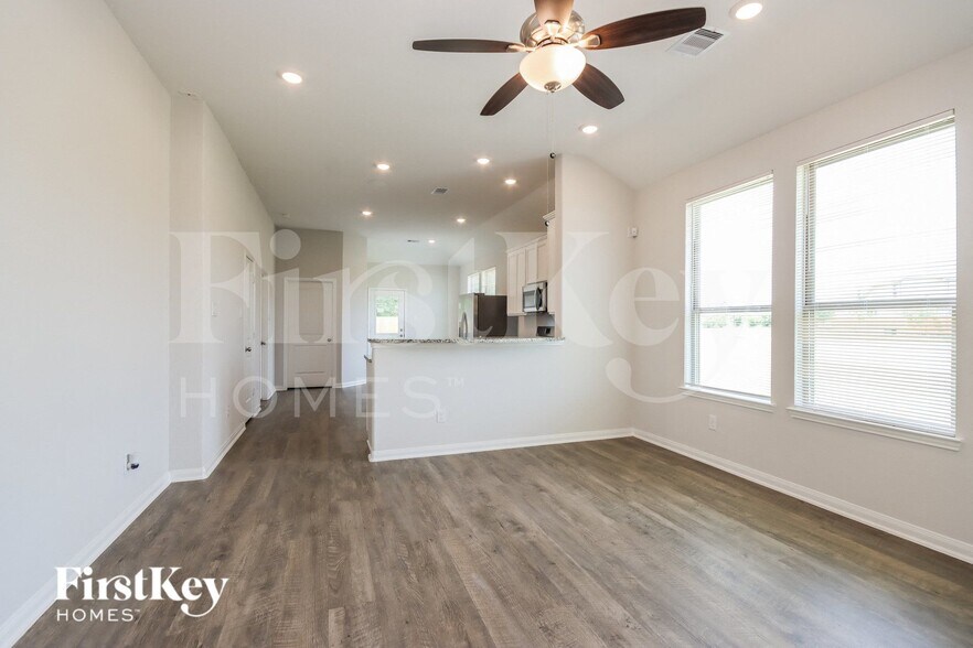 Building Photo - 13012 Stone Vly Wy