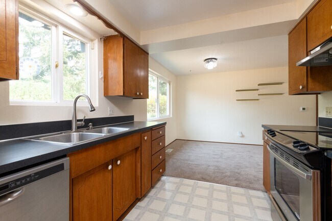 Building Photo - Covington Rambler