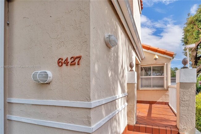 Building Photo - 6427 SW 132nd Ct Cir