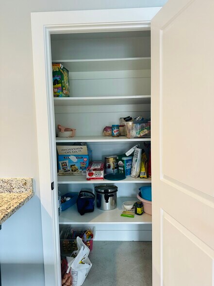 Building Photo - 583 N 400 E