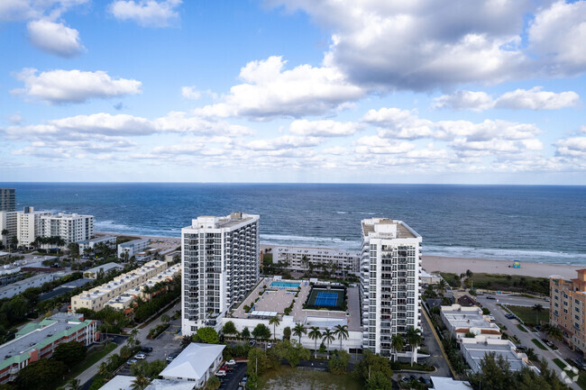 Aerial Photo - Silver Thatch Atlantic Plaza