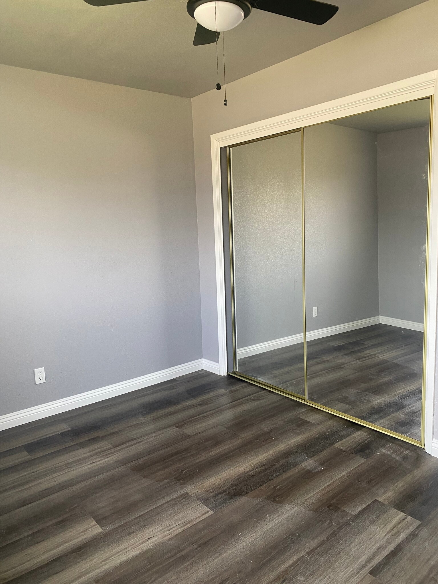 Bedroom - 213 E Reeve St