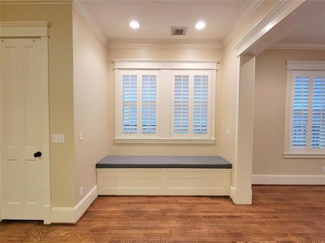 Building Photo - 632 W 17th St