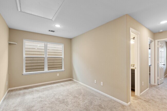 Building Photo - 17120 Wilthorne Gardens Ct