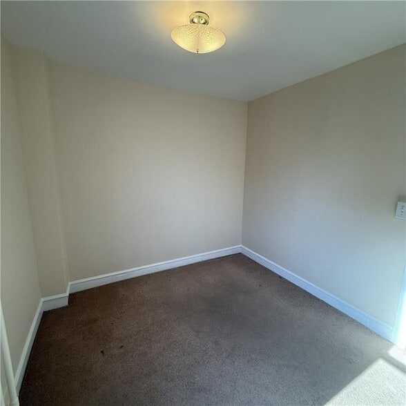 Building Photo - 1 Bartlett Ct