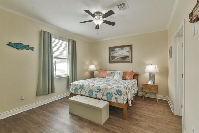Building Photo - 4022 Fort Bend Dr