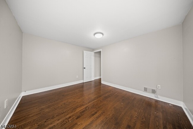 Building Photo - 339 N 6th St