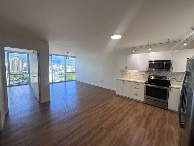 Building Photo - 888 Kapiolani Blvd