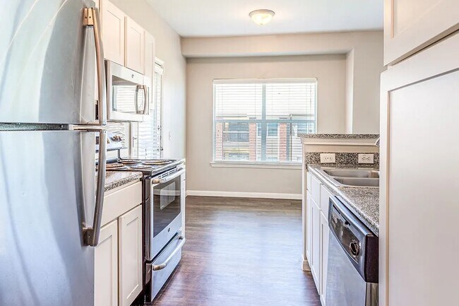 Building Photo - Pet-Friendly 2-Bed with Amenities!