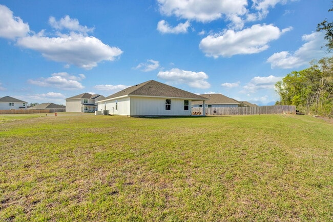 Building Photo - 535 Mary Lou Way