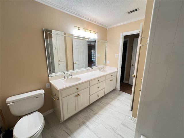 Building Photo - 201 Shelmar Dr