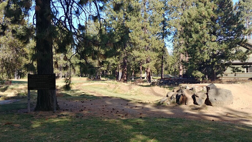 Frisbee golf course - 18575 SW Century Dr