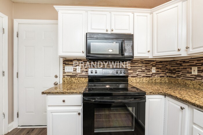 Building Photo - 115 Shelby Oaks Trail