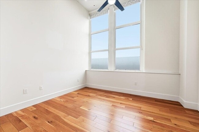 Building Photo - 50 Dey St