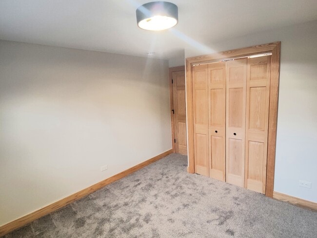 Building Photo - 6048 W 79th St