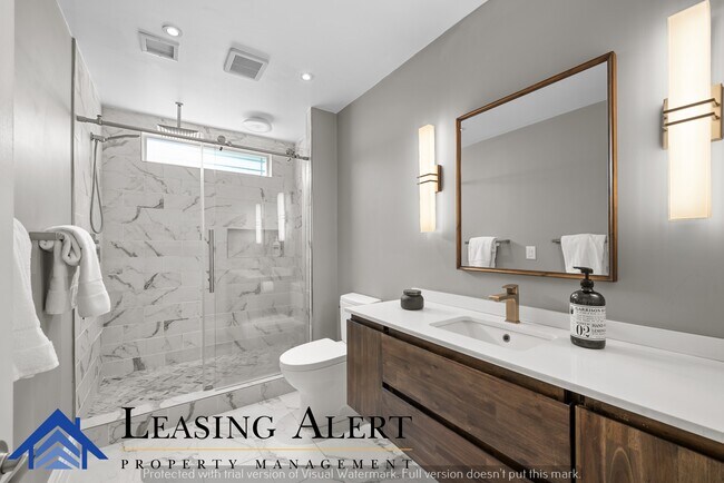 Building Photo - 27597 Artine Dr