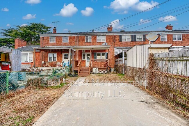 Building Photo - 2735 Moorgate Rd