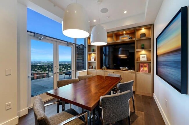 Building Photo - 1 bedroom in Seattle WA 98101
