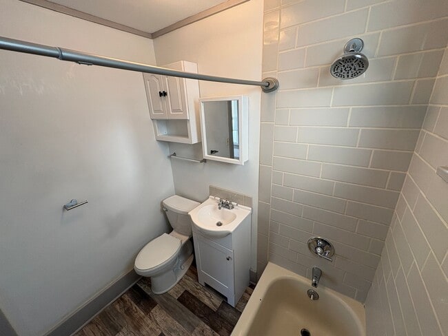 Building Photo - 1234 Goodhue Blvd