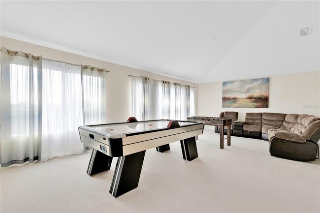 Building Photo - 155 Waltham Ct