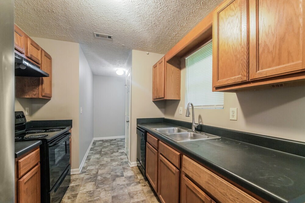 Building Photo - 5519 Denny Dr