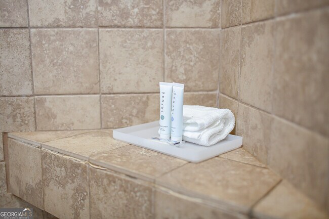 Building Photo - 161 Calhoun Rd