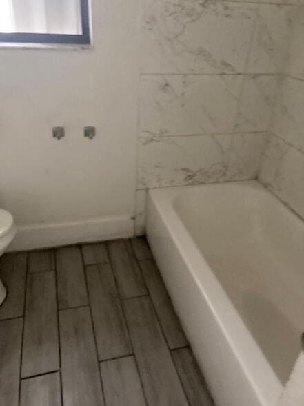 Building Photo - 1565 W 36th St