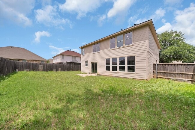 Building Photo - 137 Heritage Dr