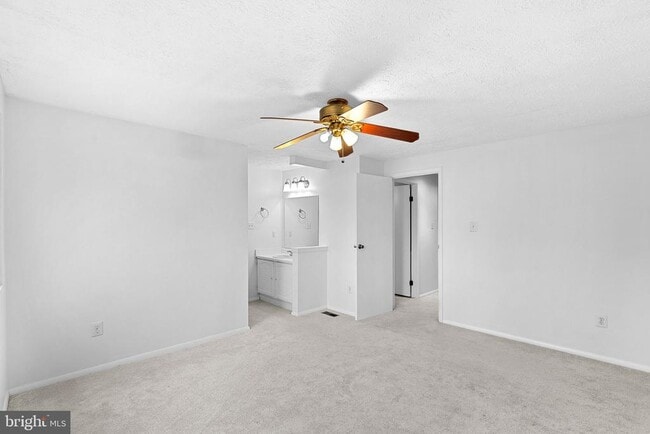 Building Photo - 14129 Honey Hill Ct