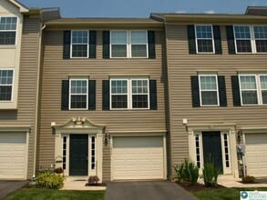 Building Photo - 1073 Sparrow Way
