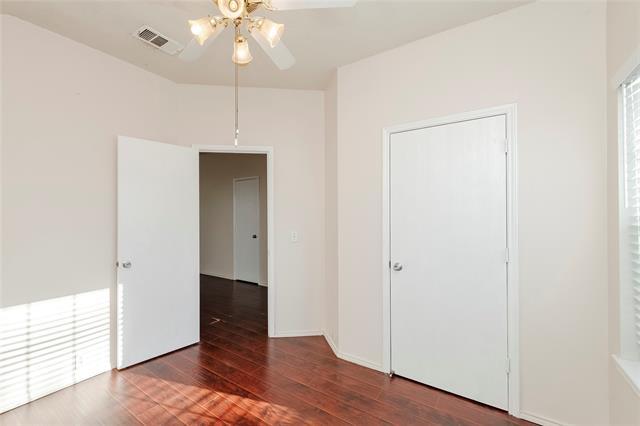 Building Photo - 204 Waterwood Dr