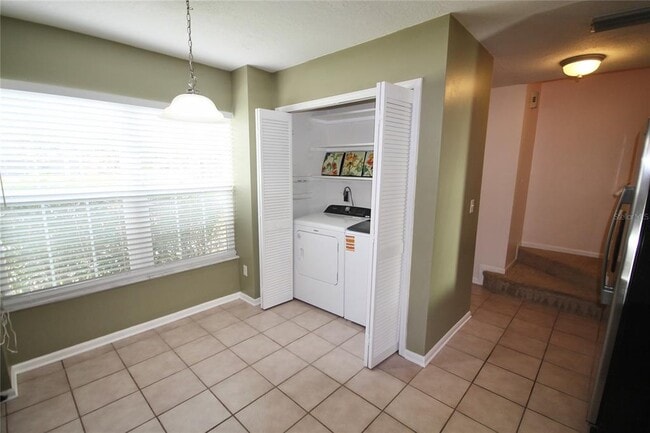 Building Photo - 4419 Brook Hollow Cir