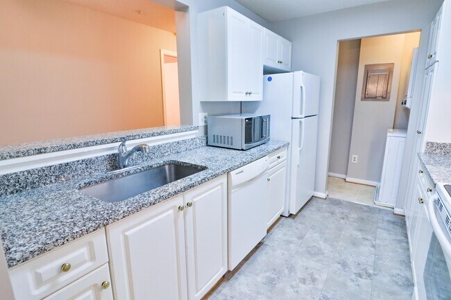 Building Photo - 12902 Churchill Ridge Cir