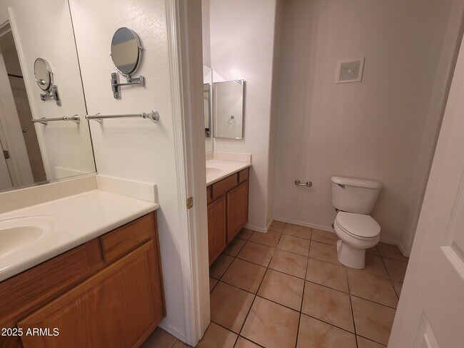 Building Photo - 16307 E Arrow Dr