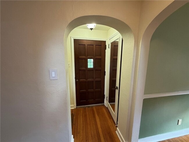 Building Photo - 218 Jackson Cir