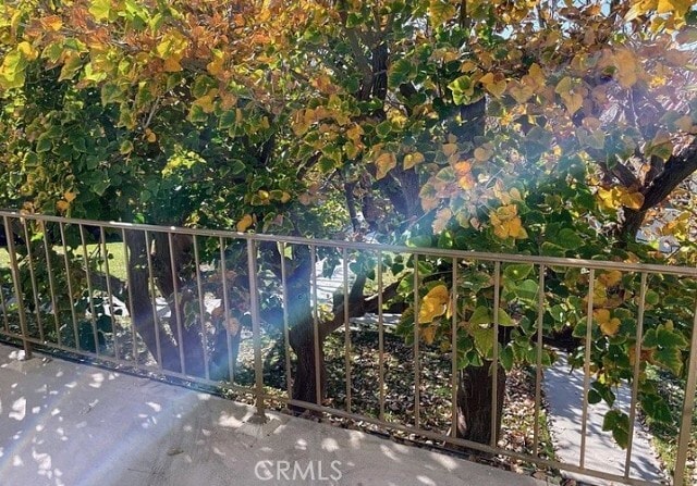 Building Photo - 2247 Martinique Ln