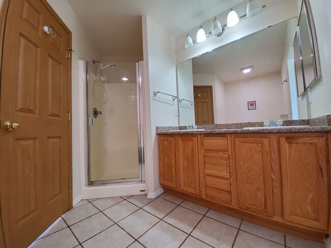 Building Photo - Charming 4-Bedroom Home in Peaceful Neighb...