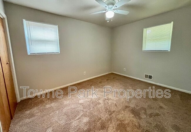 Building Photo - 1753 Davidson Dr