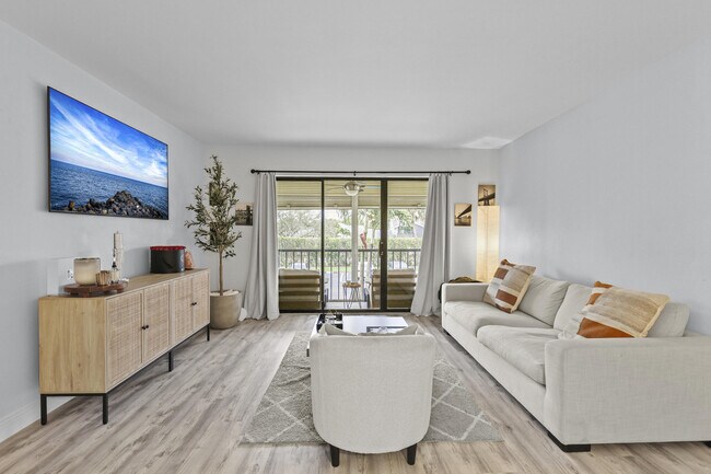 Building Photo - 629 Sea Pine Way