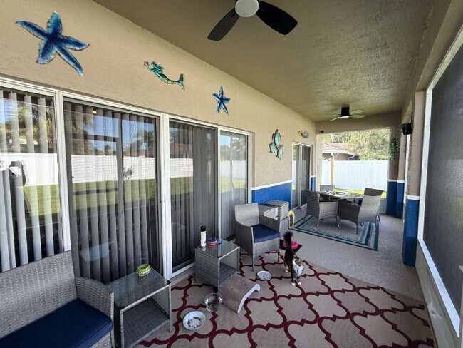Building Photo - "Spacious 3-Bedroom Retreat with Bonus roo...