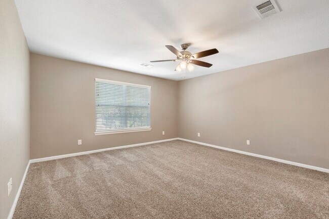 Building Photo - 19 Shimmer Pond Pl