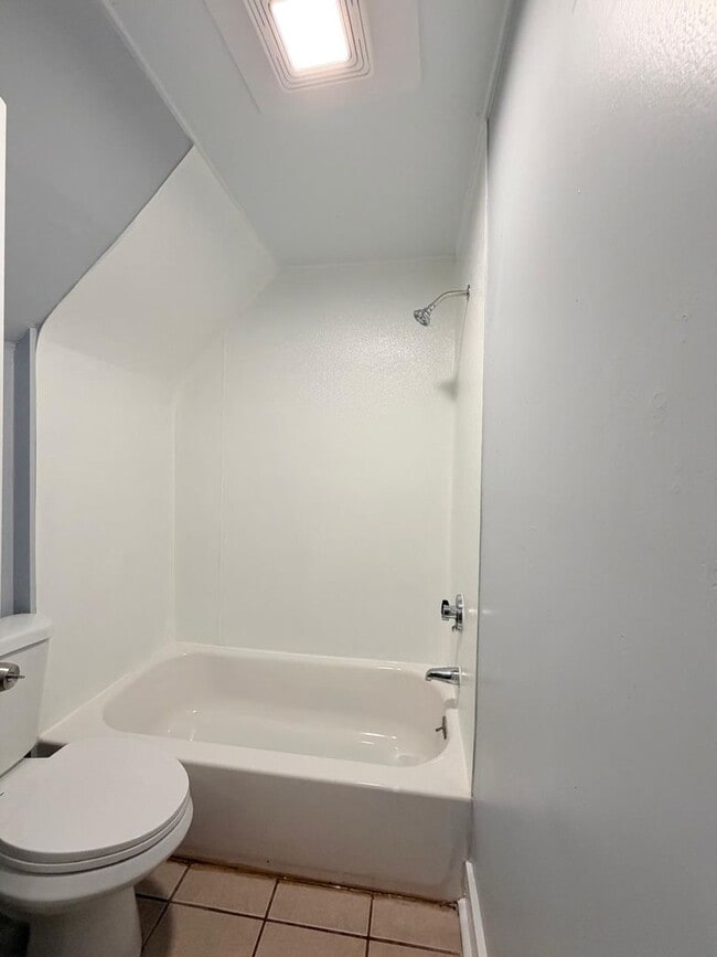 Building Photo - 39 Farren Ave