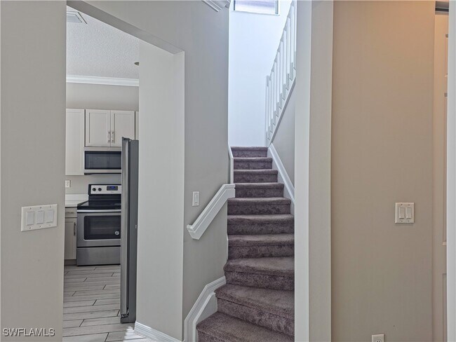 Building Photo - 8923 Madrid Cir