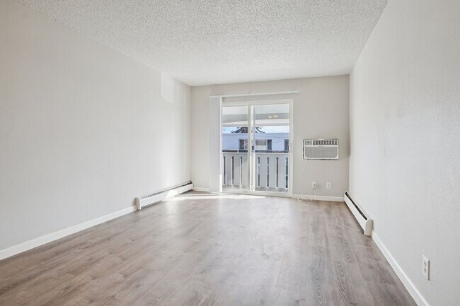 Interior Photo - Southgate Commons