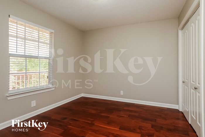 Building Photo - 5028 W Oak Highland Dr