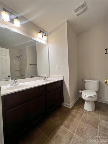 Building Photo - 3033 Des Prez Avenue