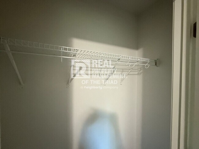 Building Photo - 2234 Nettlebrook Dr