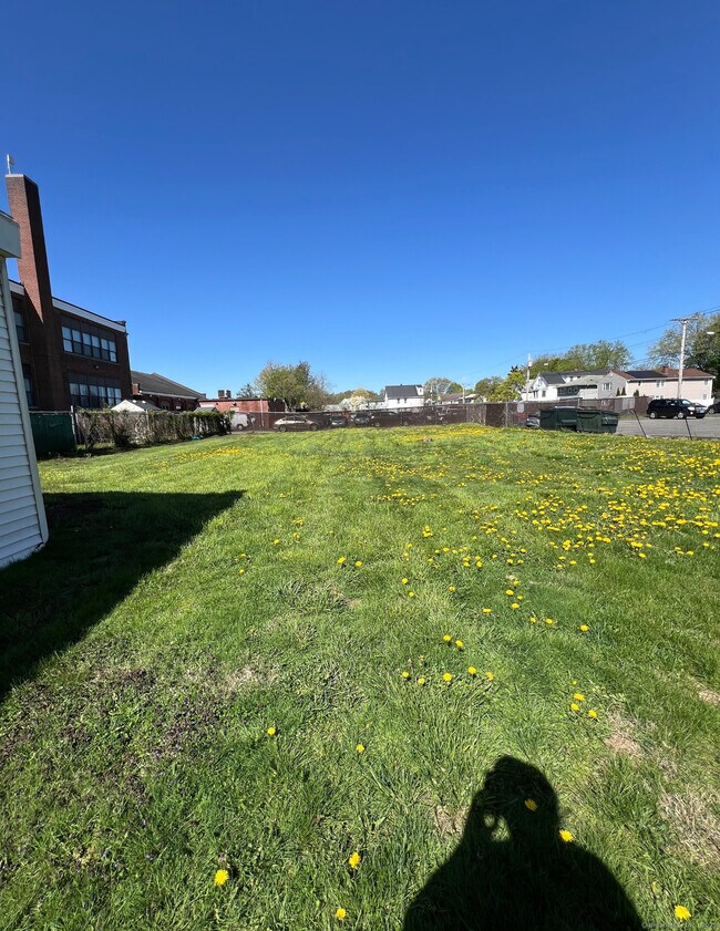Building Photo - 982 Dixwell Ave