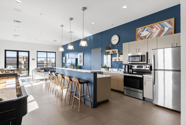 Building Photo - 1900 12th Ave S