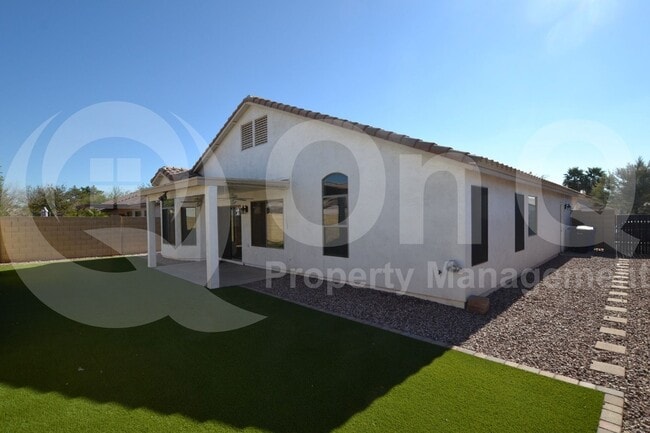 Building Photo - 534 E Ironwood Dr